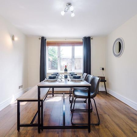 Charming 3-Bed Cottage In Chester, Ideal For Families & Workers, Free Parking - Sleeps 7 Exterior foto
