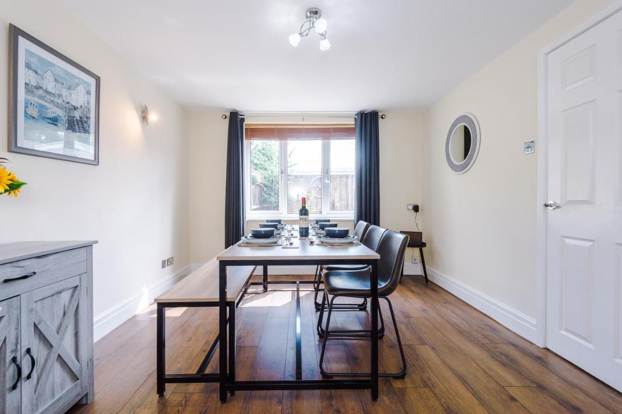 Charming 3-Bed Cottage In Chester, Ideal For Families & Workers, Free Parking - Sleeps 7 Exterior foto